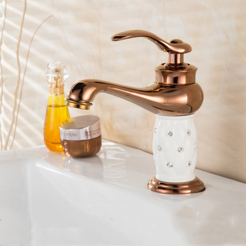 Rotating hot and cold faucet