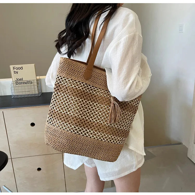 Summer straw shoulder bags