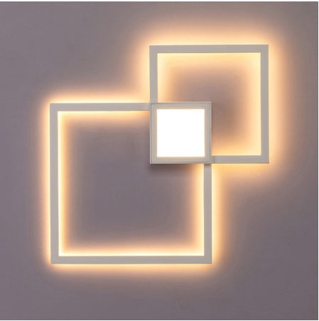 Wall lamp with geometric line shape