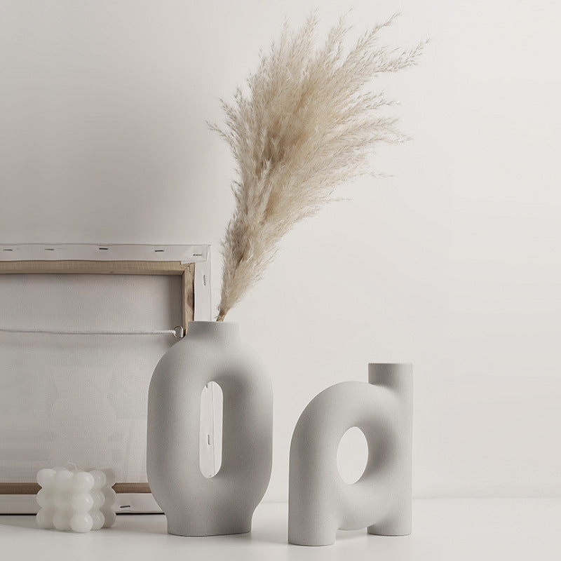 Art Deco Modern Minimalist Dried Flower Arrangement