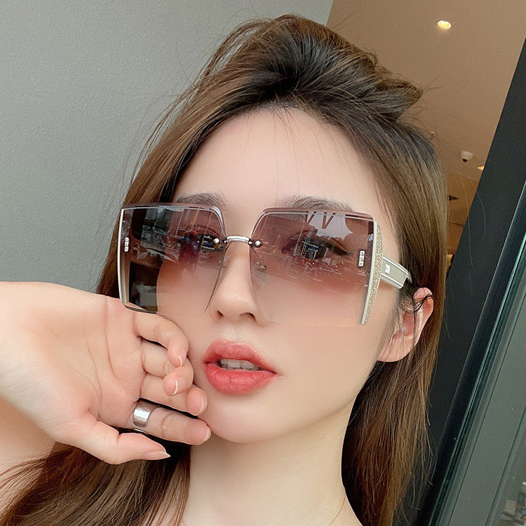 New High-end Sunglasses  Driving Dedicated Big Face Slimming