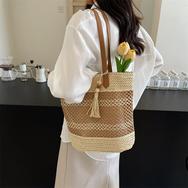 Summer straw shoulder bags
