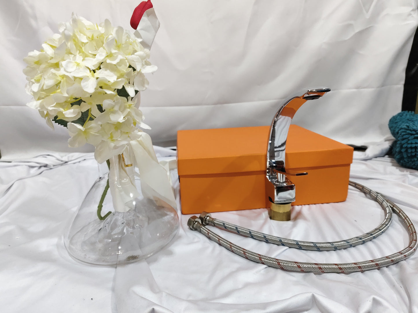 Nordic Copper Hot And Cold Basin Faucet