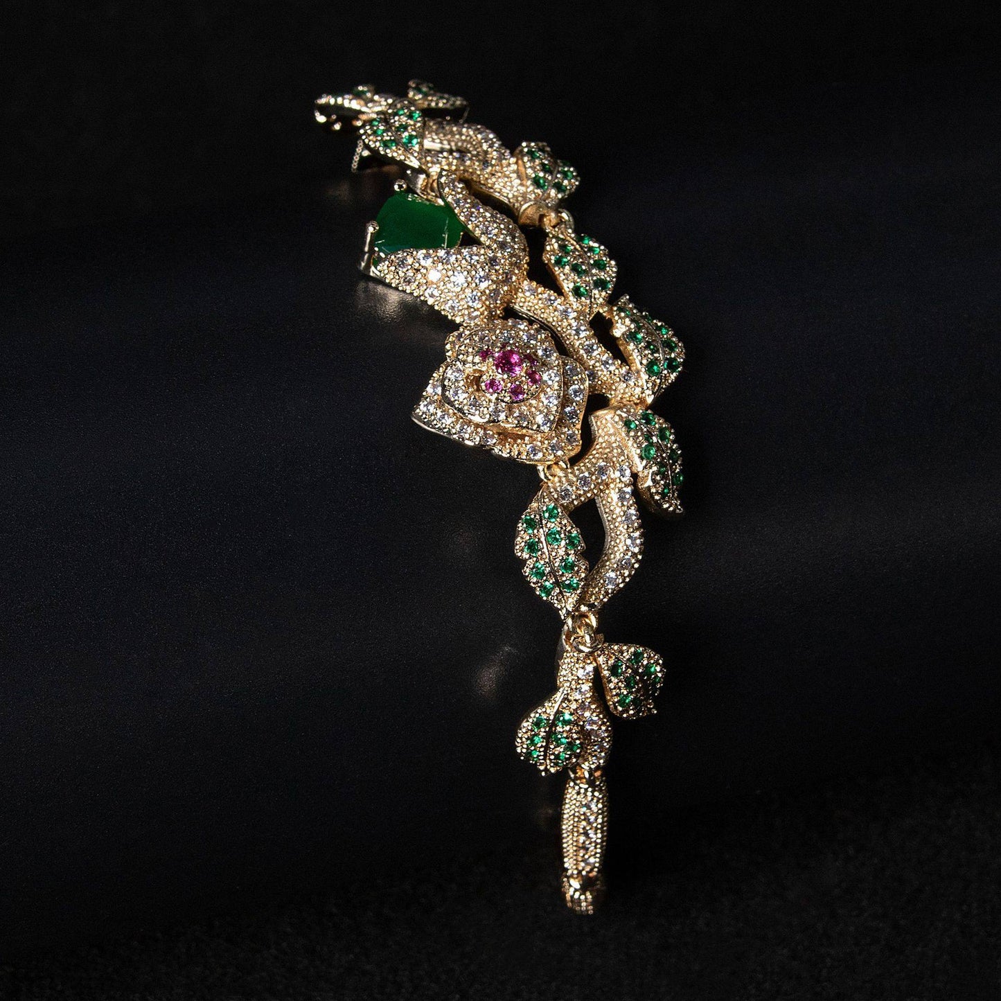 Stylish Sparkling Gemstone Flower Bracelet For Women